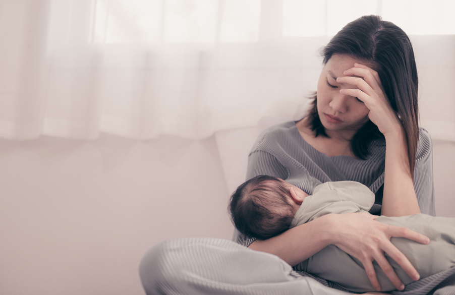 perjuangan ibu menyusui, menyusui itu capek, ibu menyusui lelah, fakta ibu menyusui, nyeri payudara saat menyusui, kalori menyusui, Bunda, si Kecil